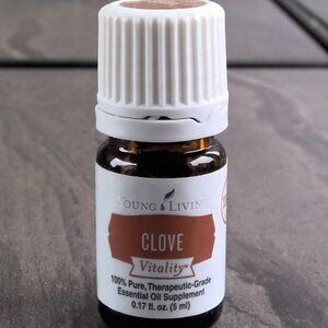 Clove Vitality Essential Oil Young Living